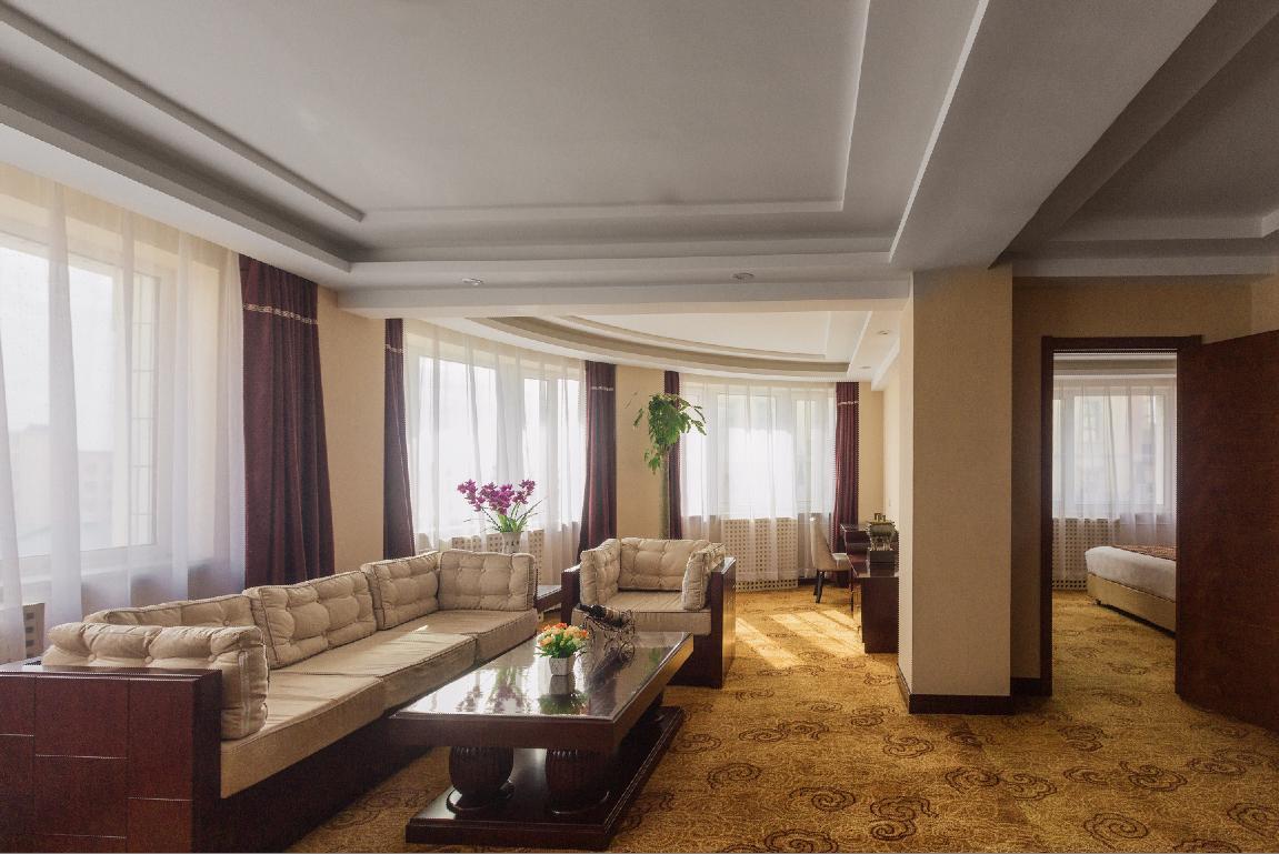 Beiguo Zhichun Business Hotel Manjur Exterior foto